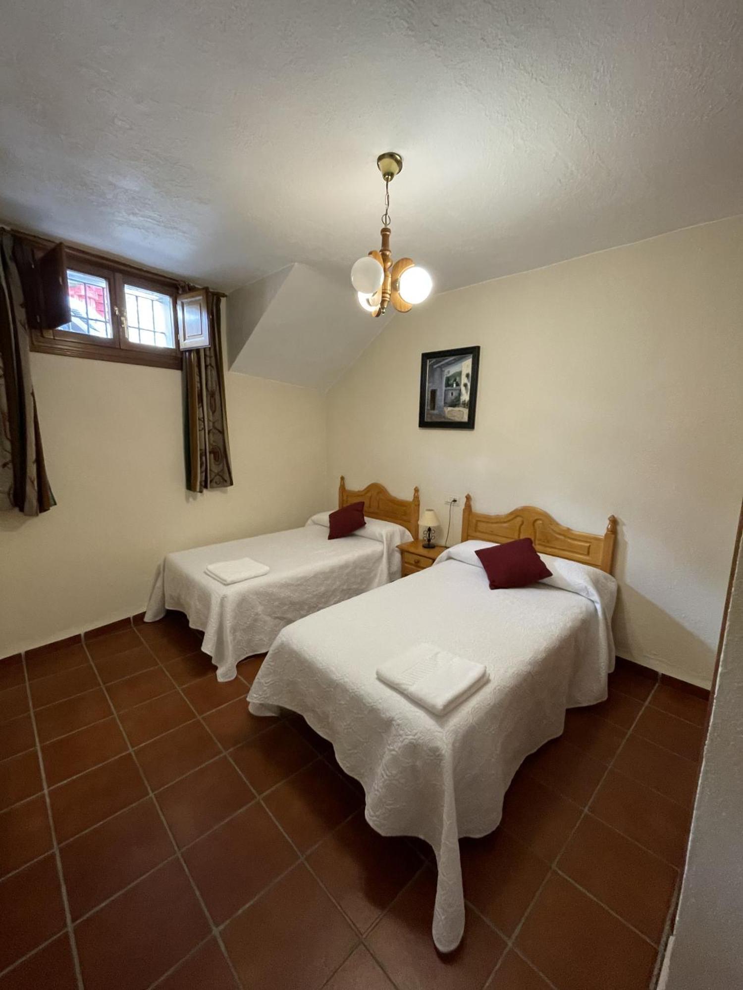 Apartamentos Rurales Las Chimeneas Capileira Bagian luar foto