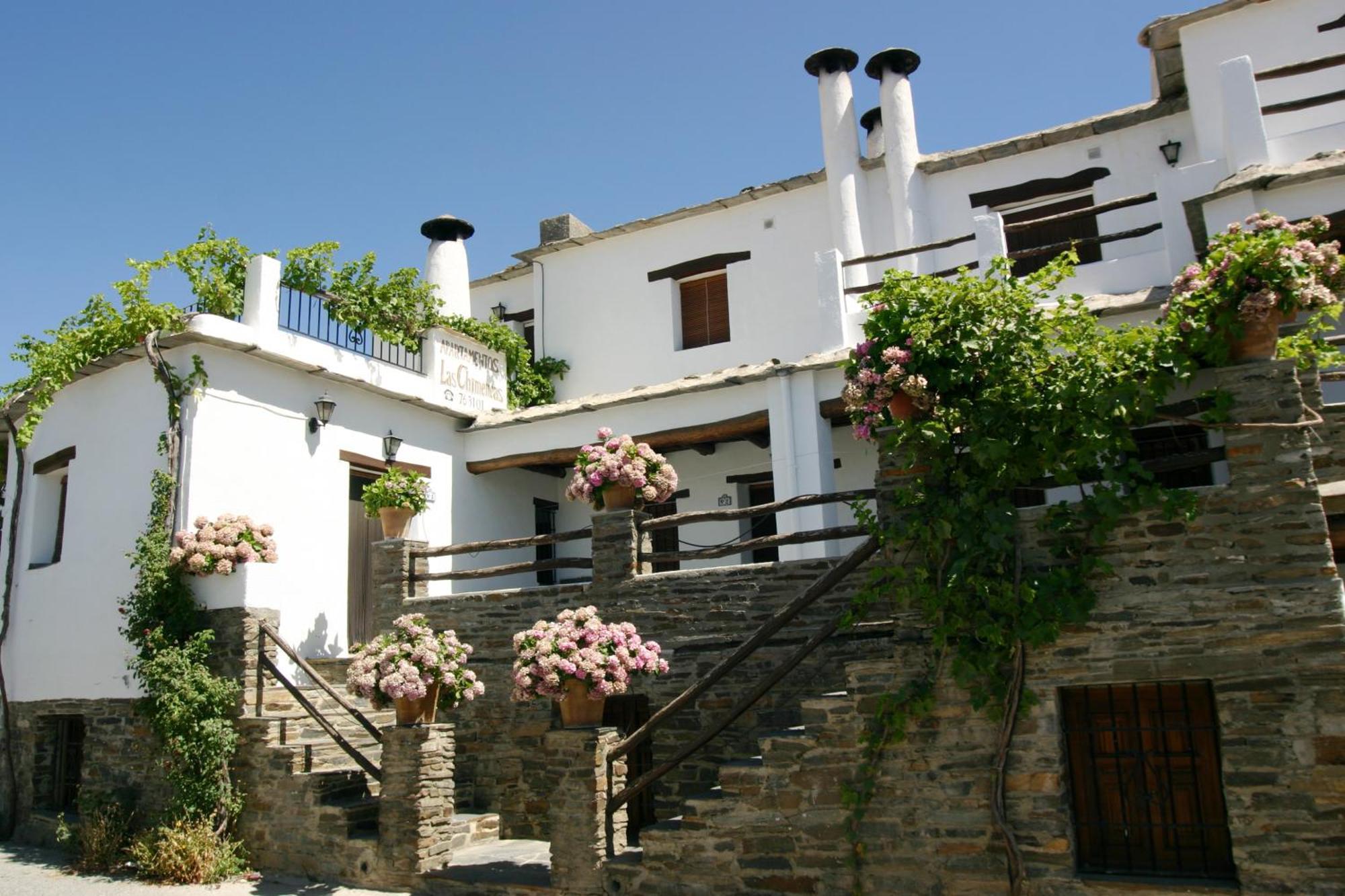 Apartamentos Rurales Las Chimeneas Capileira Bagian luar foto