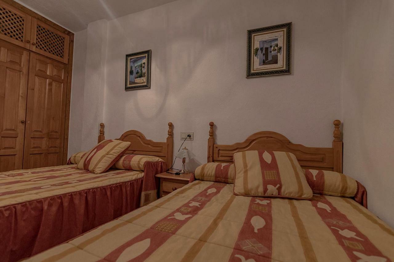Apartamentos Rurales Las Chimeneas Capileira Bagian luar foto